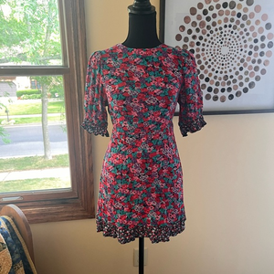 Adorable Floral Mini Dress size 0‎